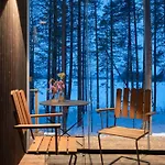 A Unique Lakeside Lomamökit Rovaniemi