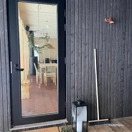 A Unique Lakeside Alpesi faház Rovaniemi