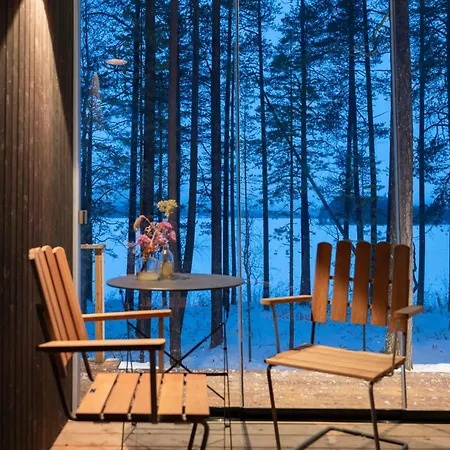 A Unique Lakeside Chalet Rovaniemi