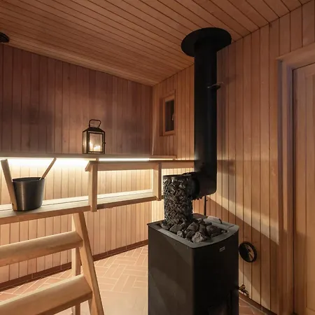 Alpesi faház A Unique Lakeside *