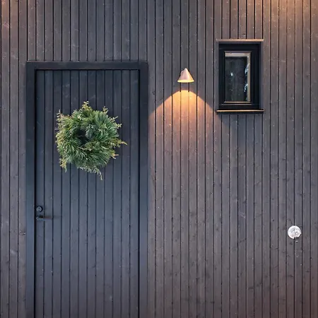 A Unique Lakeside Rovaniemi