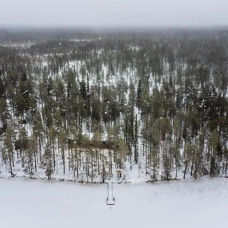 A Unique Lakeside Alpesi faház